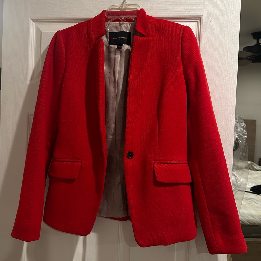Banana Republic Women’s Red Blazer - Size 4